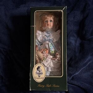 New Geppeddo Fairy Tale Series Porcelain Doll Goldilocks